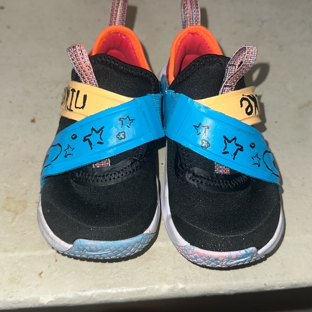 Nike toddler boys shoes size 7C